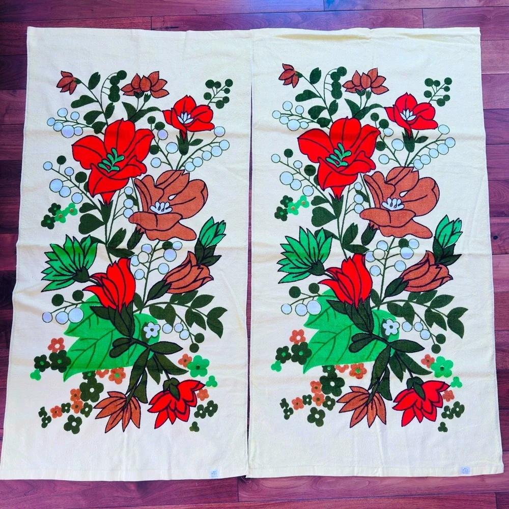 Vintage Panda 2 Bath Towels Yellow Floral 100% Cotton New Old Stock 48x25 – 80s
